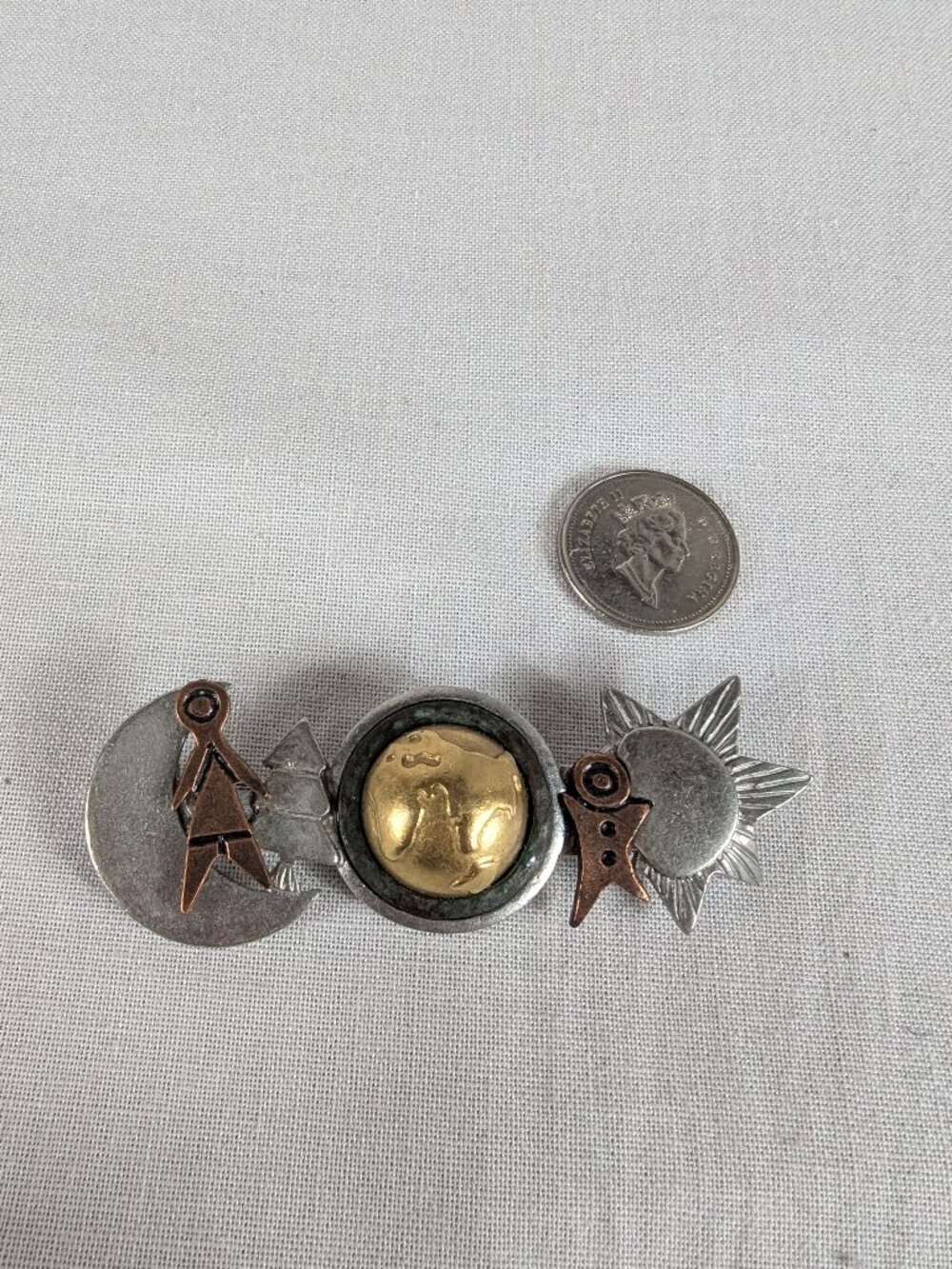 LCI Liz Claiborne Vintage 80s 90s Pin Earth Moon Sun Peace on Earth Silver